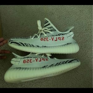 yeezy boost zebra